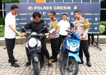 Putro dan Toyib Tak Menyangka Motornya yang Dicuri Bisa Kembali Lagi: Terima Kasih Pak Kapolres Gresik