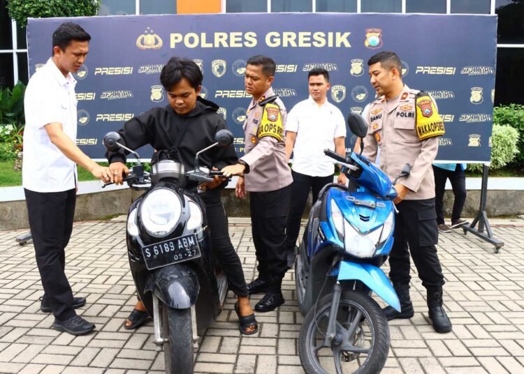 Putro dan Toyib Tak Menyangka Motornya yang Dicuri Bisa Kembali Lagi: Terima Kasih Pak Kapolres Gresik