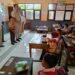 HUT Partai Gerindra ke-17, Ratusan Siswa di Gresik Nikmati Makan Bergizi Gratis