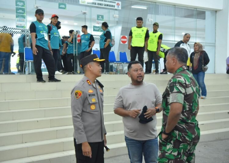 Dipimpin Langsung Kapolres Gresik, Pengamanan Pertandingan Liga 2 Gresik United Vs Persekat Tegal Berjalan Lancar dan Kondusif