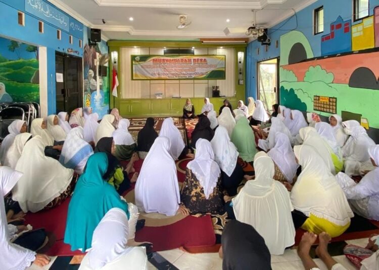 Sambut Ramadan, Puluhan Lansia Manyar Sidorukun Tetap Produktif Gelar Istighosah dan Doa Bersama