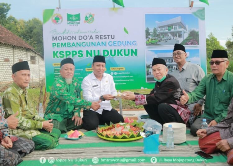 Rabu Berkah, MWCNU Dukun Penuh Syukur Memulai Peletakan Batu Pertama Pembangunan Kantor KSPPSNU Dukun