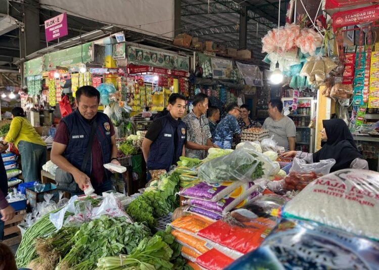 Jelang Ramadan, Satgas Pangan Polres Gresik Sigap Gelar Sidak Pasar Tradisional dan Modern