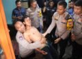 Penuh Haru !! Kapolres Gresik Bersama Purnomo Polisi  Belajar Baik Bantu Rehabilitasi Warga dengan Gangguan Jiwa