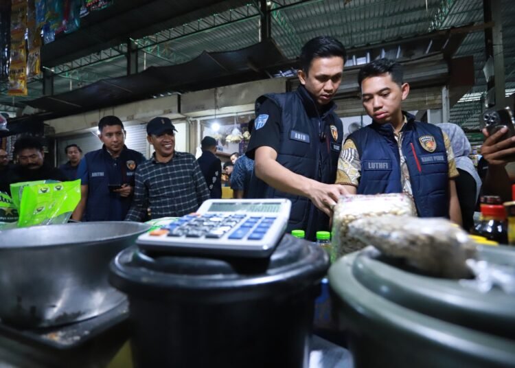 Besok Puasa, Kasatgas Sidik Kasat Reskrim Polres Gresik AKP Abid Uais Al-Qarni Aziz Pastikan Stok Bahan Pokok Aman dan Cukup Selama Ramadan