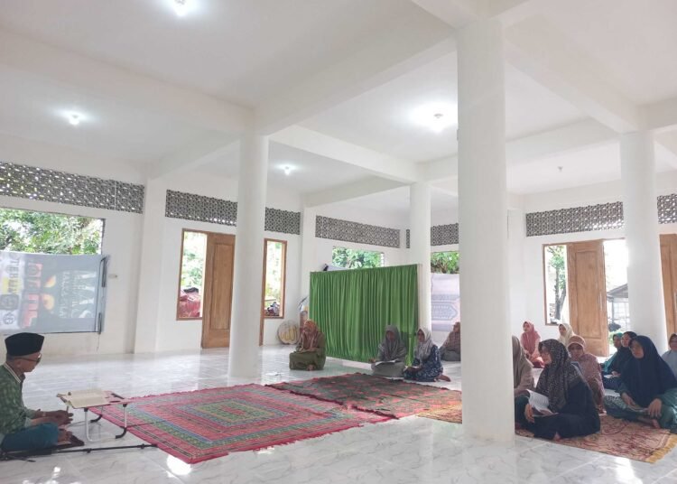 Awali Puasa Ramadan, Majelis Taklim KH Ahmad Zaini Rosyid Tebuwung Gelar Ngaji Kitab Al Hadits Arbain Nawawi