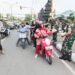 Kodim 0817/Gresik Istiqomah Berbagi Takjil untuk Masyarakat di Bulan Suci Ramadan Bergelimang Berkah