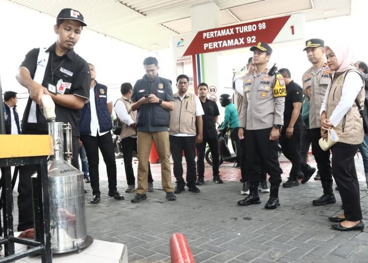 Viral Kasus BBM Pertamax Jadi Pertalite, Kapolres Gresik Turun Langsung Sidak di Sejumlah SPBU