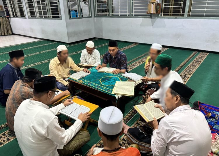 Raga Terpenjara, Hati Mendekat Ilahi Robbi: Narapidana Tahanan Rutan Gresik Ngaji Al-Qur’an Selama Ramadan