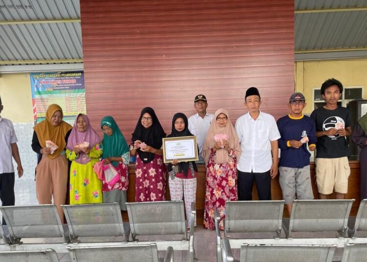 Alhamdulillah, Jelang Lebaran Pemdes Wonorejo Balongpanggang Salurkan BLT untuk Keluarga Kurang Mampu