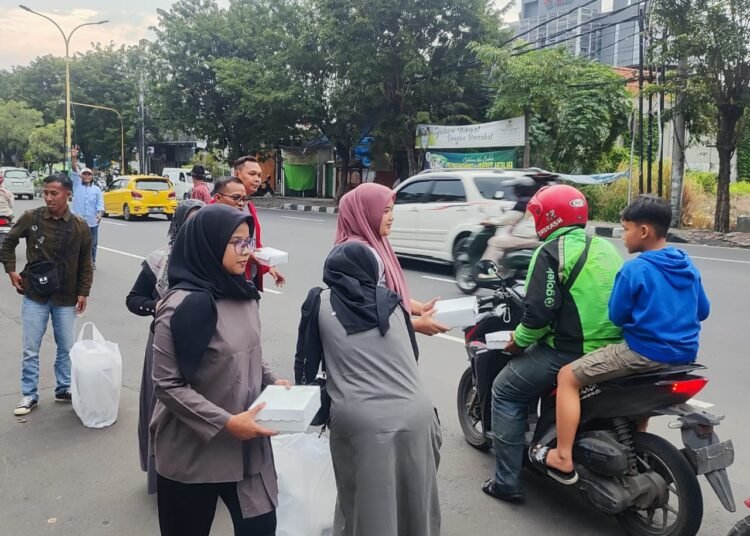 Peringati Dies Natalis ke-71, DPC GMNI Gresik Gelar Konfercab LUB dan Berbagi Takjil