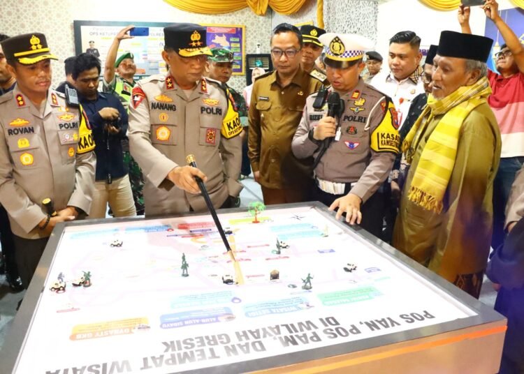 Kapolres Bersama Wabup dr. Alif dan Ketua MUI Gresik Dampingi Kunjungan Kerja Kapolda Jatim ke Pos Pelayanan Lebaran