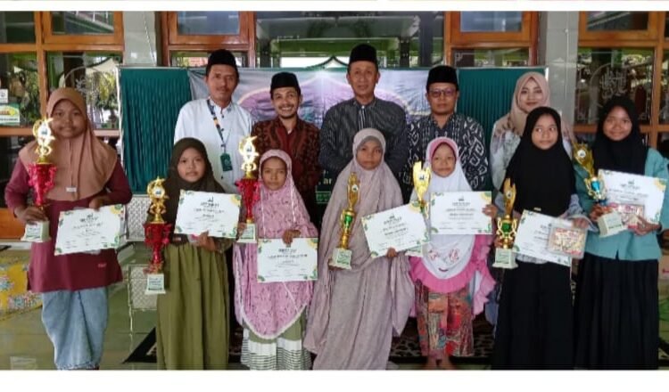 Semarakkan Ramadan, Perpustakaan Masjid Nurul Huda Lowayu Gelar Lomba Kaligrafi Sarat Makna