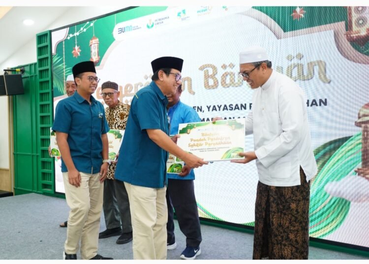 Ramadan Penuh Berkah, Dirut Petrokimia Gresik Kembali Gelontor Bantuan Senilai Rp682,5 juta untuk Tempat Ibadah dan Lembaga Sosial