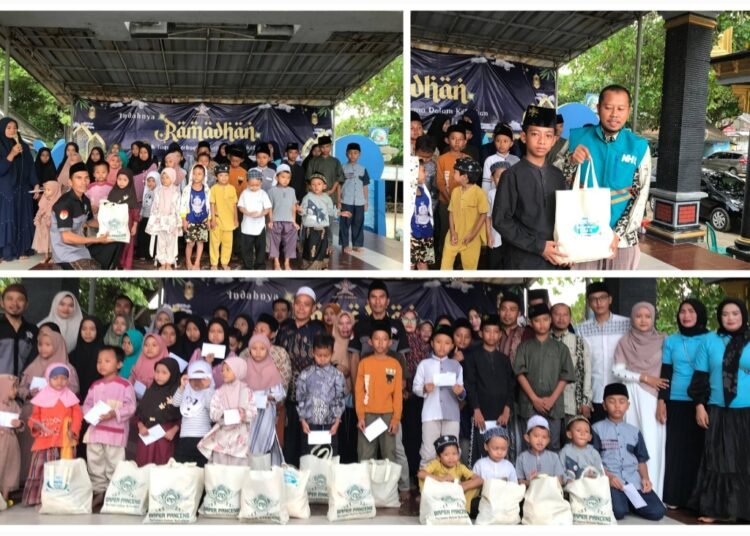 Istiqomah “Berbagi Bersama dalam Kebaikan” Baper Panceng Hadirkan 42 Anak Surga di Wisata Pasir Putih Dalegan
