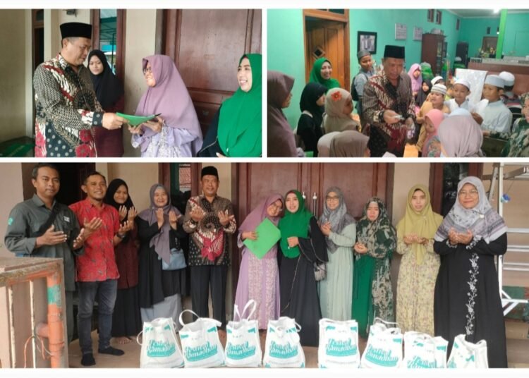 Ramadan Berkah, Kemenag Gresik Salurkan Bingkisan Sembako di TPQ Attarbiyatul Qur’aniyah
