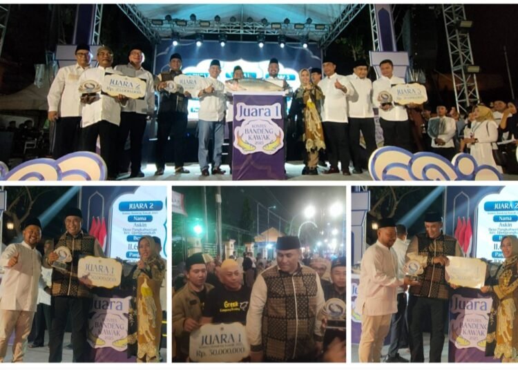 Joosss !! Kades Pangkahwetan Syaifullah Mahdi Kembali Menangi Kontes Bandeng Kawak Gresik 2025 dengan Bobot 14,6 Kilogram Seukuran Balita