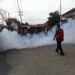 Peduli Kesehatan, Kasidokkes Polres Gresik Pimpin Giat Fogging Disinfektan dan Anti-DBD