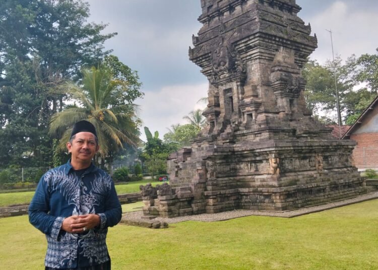MEMADUKAN PENULISAN SENI & AUTOBIOGRAFI MURID: Saatnya menuliskan karya seni, sejarah hidup dan karya tulis sendiri