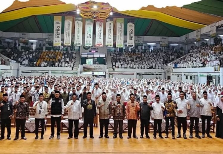 Manasik Haji Kabupaten Gresik Dimulai, Direktur Layanan AKT Penyelenggaraan Haji RI Bekali 1.813 Jemaah Siap Menuju Tanah Suci