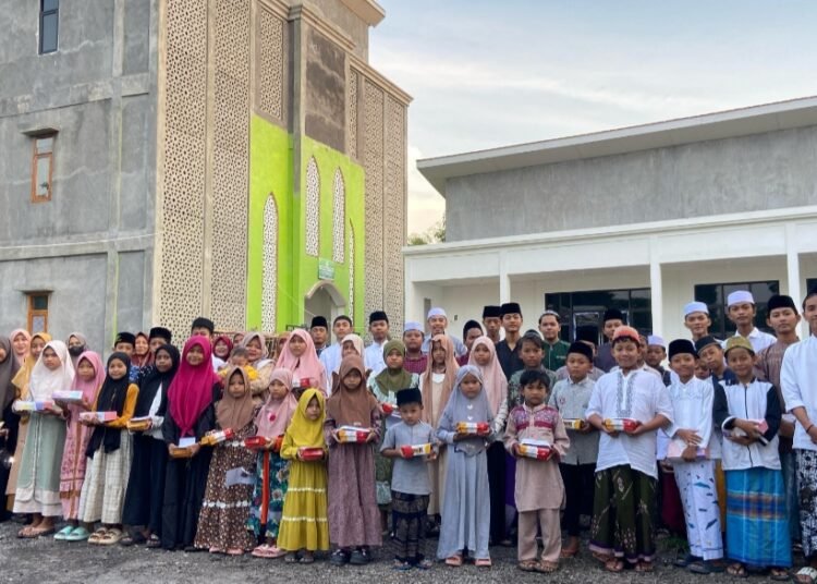 Sahabat Karomah Al-Qur’an Ujungpangkah Gelar Doa Bersama dan Santunan Anak Yatim Piatu serta Kaum Dhuafa