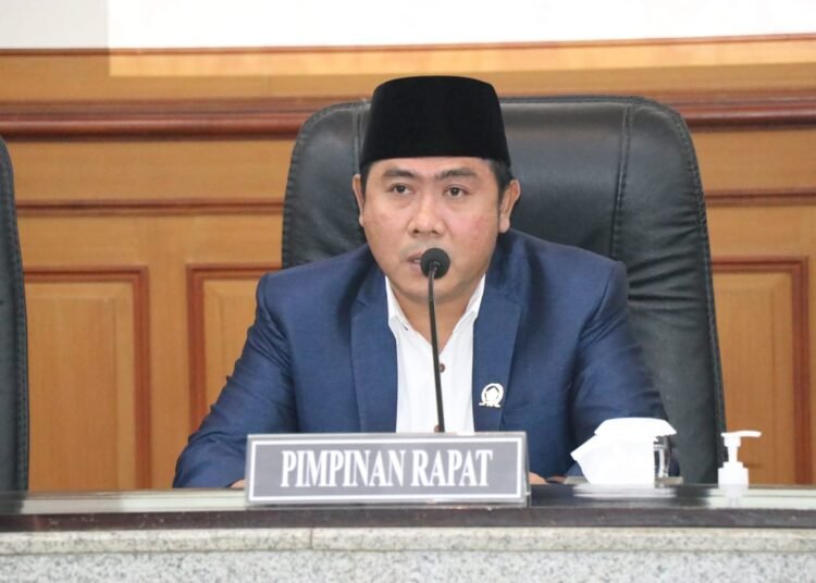 Inilah Reaksi Keras Pimpinan DPRD Gresik Asal Bawean Atas Ulah Oknum Kades Pulau Putri Asik Nyabu Digrebek Polisi