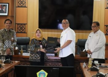 Surga Investasi !! Plt. Bupati Gresik dr. H. Asluchul Alif Sambut Hangat Kunjungan DPMPTSP dan Bank Indonesia Jatim