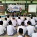 Polisi Masuk Pesantren !! Polres Gresik Gelar Road Safety dan Coaching Clinic Edukasi Santri Tertib Lalu Lintas