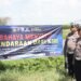 Tingkatkan Keselamatan Berkendara, Satlantas Polres Gresik Pasang Banner Bahaya Menyalip Sebelah Kiri