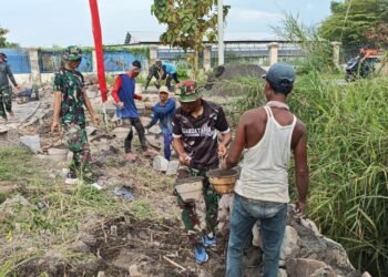 Cegah Longsor, TMMD ke-124 Kodim 0817/Gresik Kebut Pembangunan Tanggul Penahan Tanah