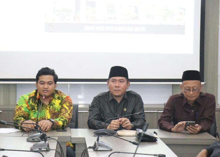 Pimpinan DPRD Gresik Siap Berjibaku Tegakkan Perda Tenaga Kerja Pastikan Warga Lokal Dapatkan Pekerjaan dan Penghidupan yang Layak