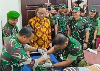 Pemeriksaan Kesehatan dan Sunatan Massal Gratis Warnai TMMD ke-124 Kodim 0817/Gresik