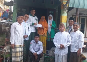 Penuh Haru, NUcare Lazisnu MWCNU Dukun Serahkan Donasi ke Korban Kebakaran Rumah Janda Sembungan Kidul