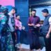 Cegah Gangguan Kamtibmas, Babinsa Duduksampeyan Patroli bersama Awasi Peredaran Miras di Warkop Karaoke