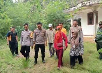 Kisah Pilu Nenek Sebatang Kara 3 Tahun Berjuang Sendiri Lawan Depresi: Polres Gresik Turun Tangan Ulurkan Bantuan