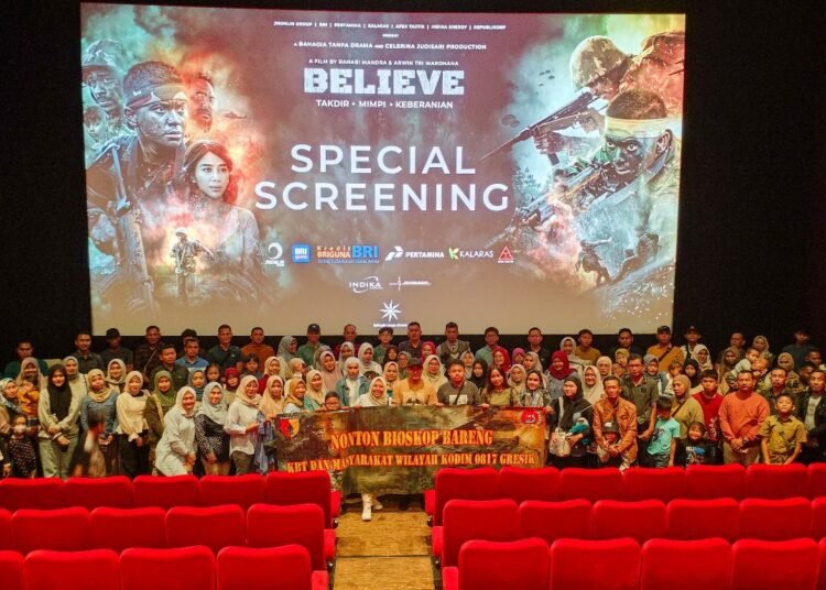 Kobarkan Semangat Juang, Dandim 0817/Gresik Ajak Prajurit dan Masyarakat Nobar Film “Believe: Takdir, Mimpi dan Keberanian”