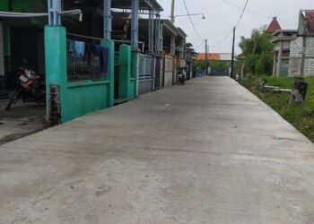 Pemdes Pundutrate Benjeng Bangun Jalan Rabat Beton Perrmudah Akses Warga