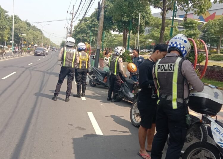 Tiga Hari Operasi, Polres Gresik Tindak 650 Pelanggar Lalu Lintas: Didominasi Tidak Pakai Helm