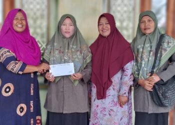 Dorong Semangat Santri dalam Belajar Al-Qur’an, NUcare Lazisnu Ranting Mojopetung Salurkan Bantuan Peduli TPQ