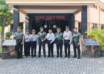 Sinergitas TNI dan SMK PGRI 1 Gresik, Dandim Tekankan Pentingnya Pembinaan Karakter Sejak Dini