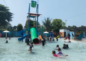Wow Keren !! Hadirkan Konsep Baru, Kolam Renang Sambipondok Sidayu Resmi Dibuka Lagi