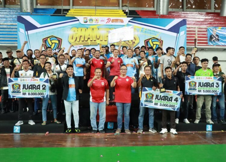 Penutupan Turnamen Bola Voli Kapolres Gresik Cup 2025: Meriah, Penuh Sportivitas dan Kebersamaan