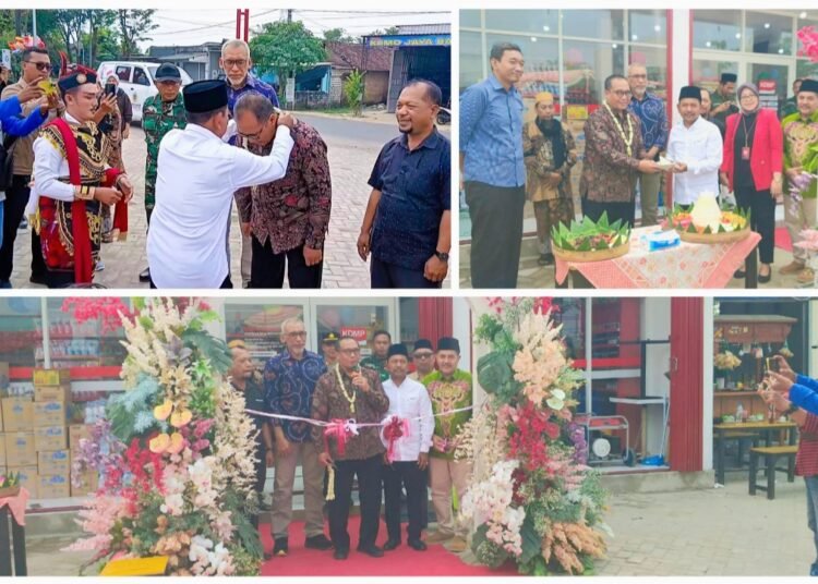 Istimewa !! Pemdes Dapet Balongpanggang Gelar Grand Opening Gerai Sembako Toserba Koperasi Desa Merah Putih di Momen Hari Koperasi Nasional ke-78