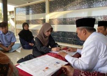 Kisah Ibu Nur Hasanah Bersama 4 Anaknya sekaligus Ucapkan Dua Kalimat Syahadat Dibimbing Ketua MUI Driyorejo