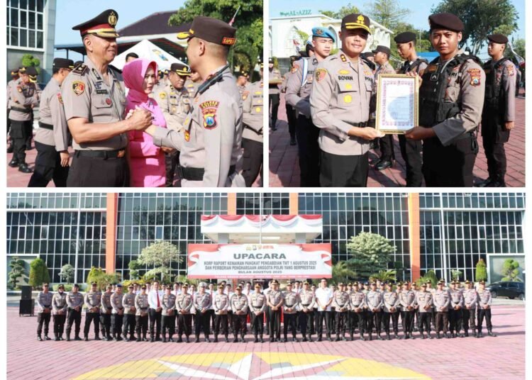 Istimewa !! Kapolres Gresik Pimpin Upacara Kenaikan Pangkat Pengabdian dan Berikan Penghargaan kepada Personel Berprestasi