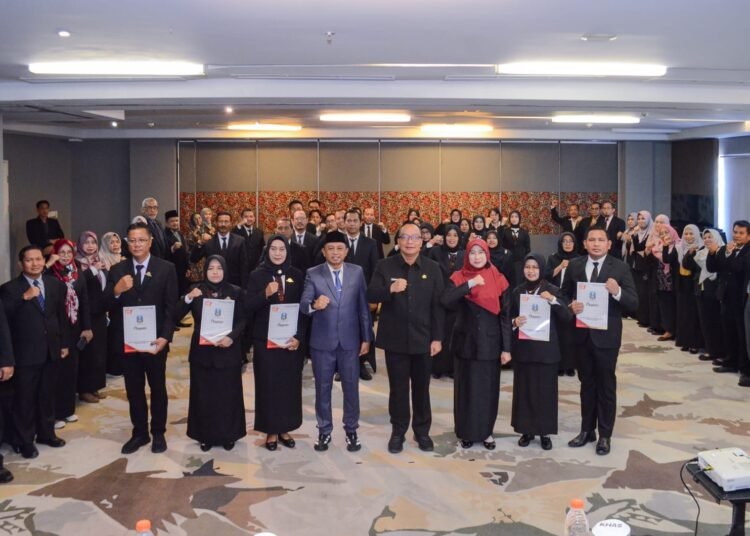 Wabup Gresik Didampingi Kepala BKPSDM Resmi Tutup Pelatihan Kepemimpinan Pengawas Angkatan III: Alhamdulilah Lulus Semua !!