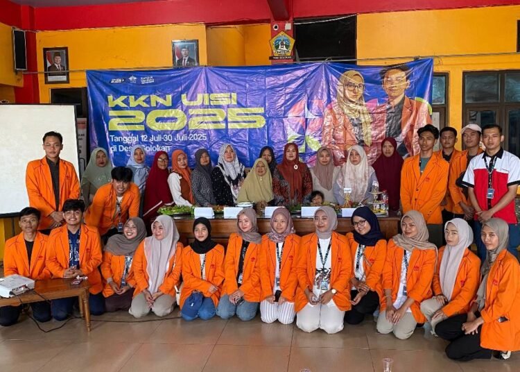 Bersama Mahasiswa KKN UISI, Pemdes Golokan Sidayu Ajak Warga Olah Bandeng Bernilai Jual Tinggi