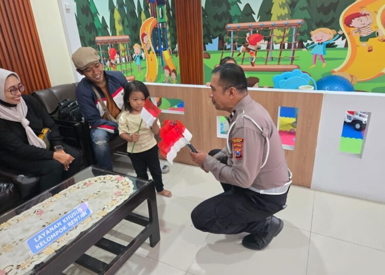 Polantas Gresik Tebarkan Semangat Kemerdekaan: Bersatu Berdaulat, Rakyat Sejahtera, Indonesia Maju
