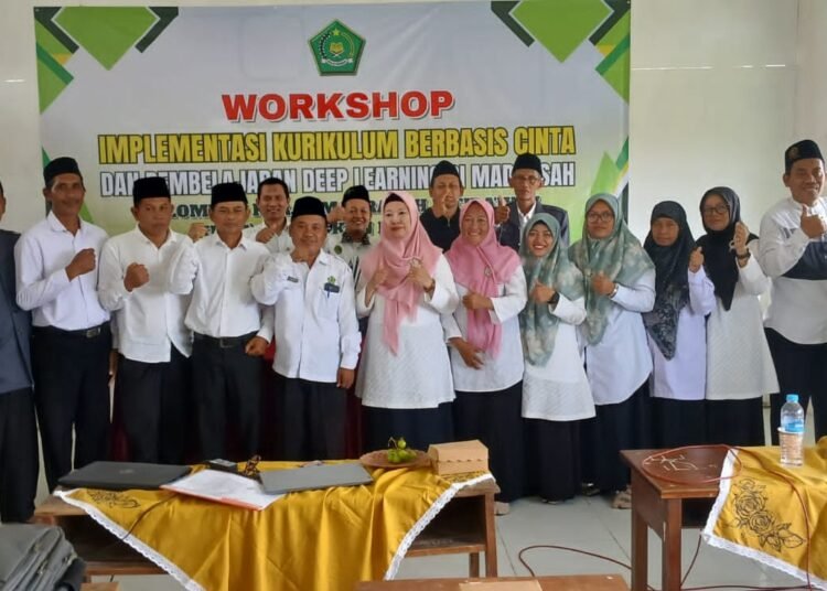 Asah Kompetensi, KKMI Dukun Gelar Workshop Deep Learning dan Kurikulum Berbasis Cinta 