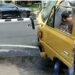 Tak Kalah dengan Damkarla, Polisi Gresik pun Sigap Padamkan Kobaran Asap dari Truk di GKB Cegah Potensi Kebakaran